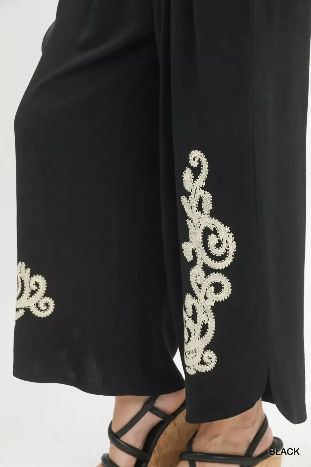 umgee linen embroidered Umgee Linen Embroidered Wide-leg Boho Pants view 4 (bottom) - shop at us.meeeshop