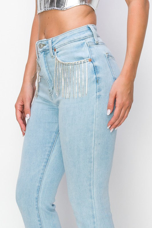 Adalynn plus High Rise Boot Cut Jeans in P-18 view 2 - High-Waisted - Jeans Boot (bottom)