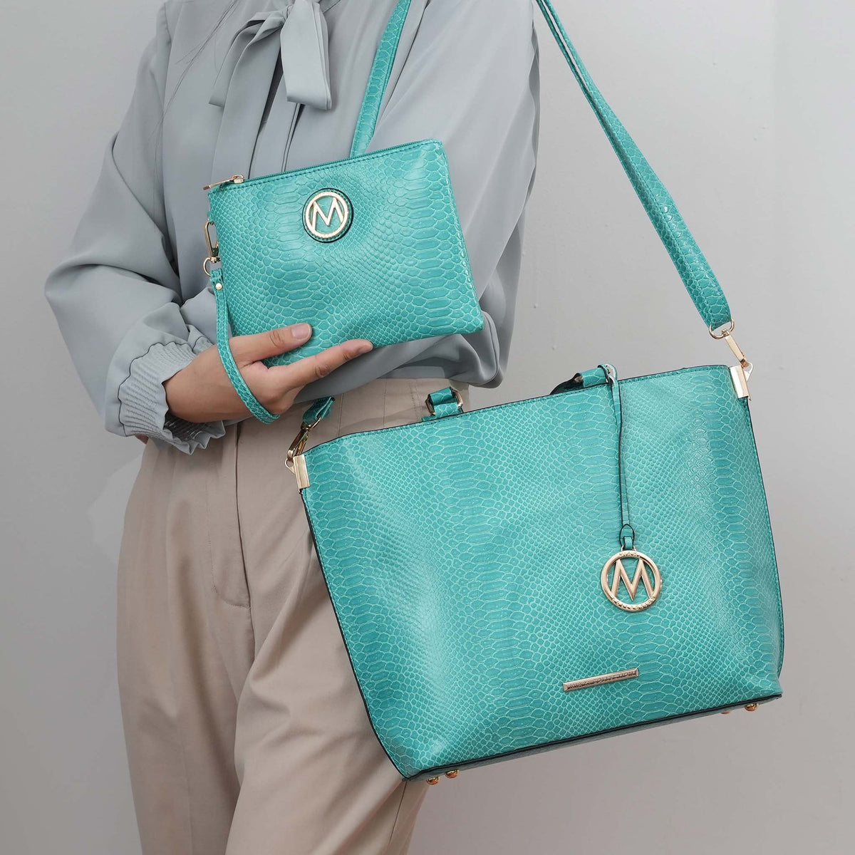 Beryl Embossed Tote Bag and Wristlet Set in Tawny view 2 - Set Tote (one-piece)