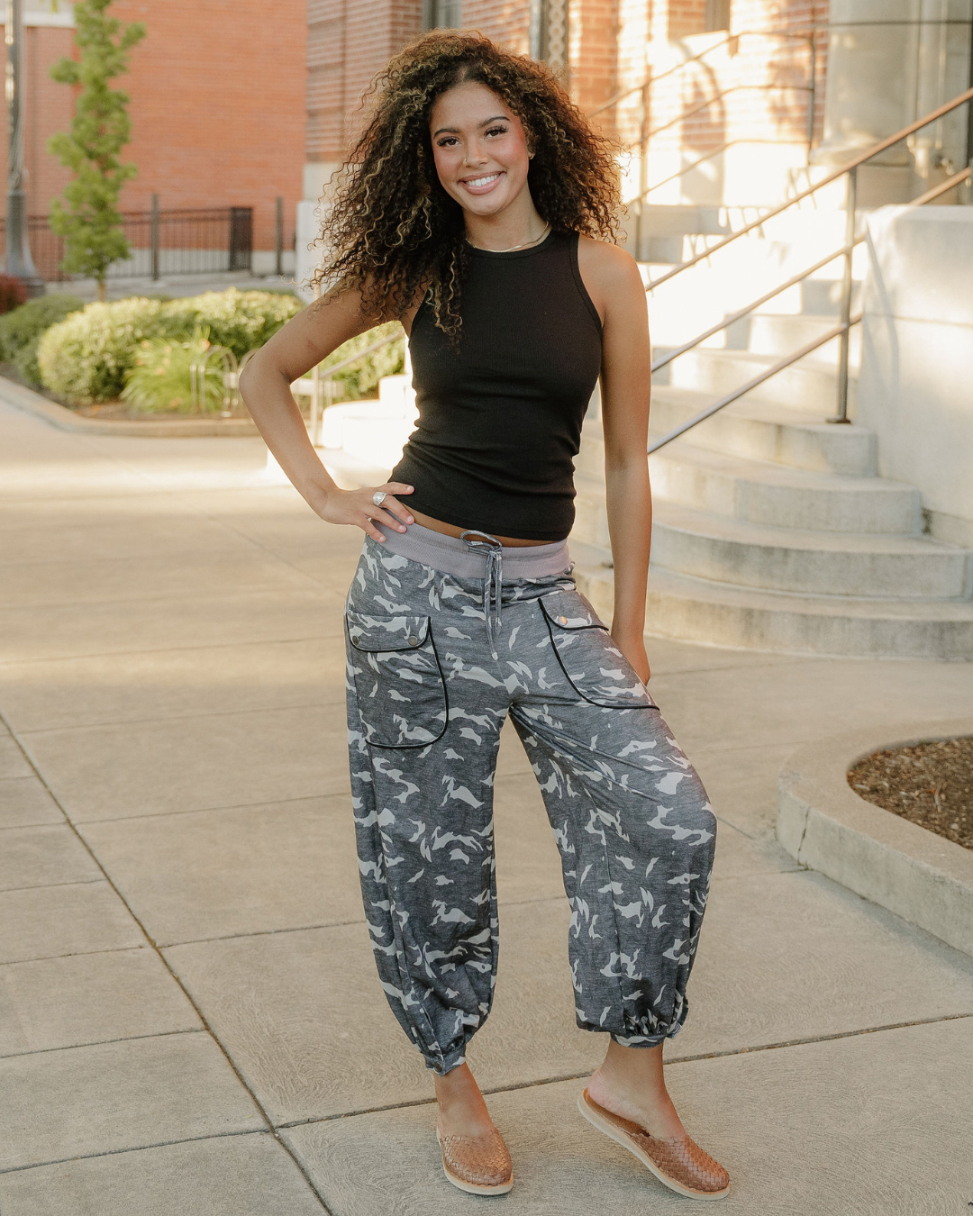Camo Drawstring Joggers Pants in Multicolour view 4 - Camo Drawstring Pants Women (bottom)