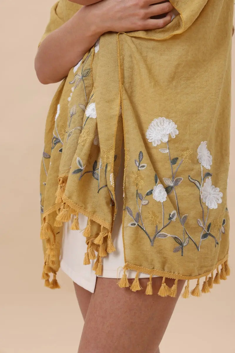 Floral Embroidered Tassel Hem Kimono Cardigan Top - MeeeShop Women's Fashion