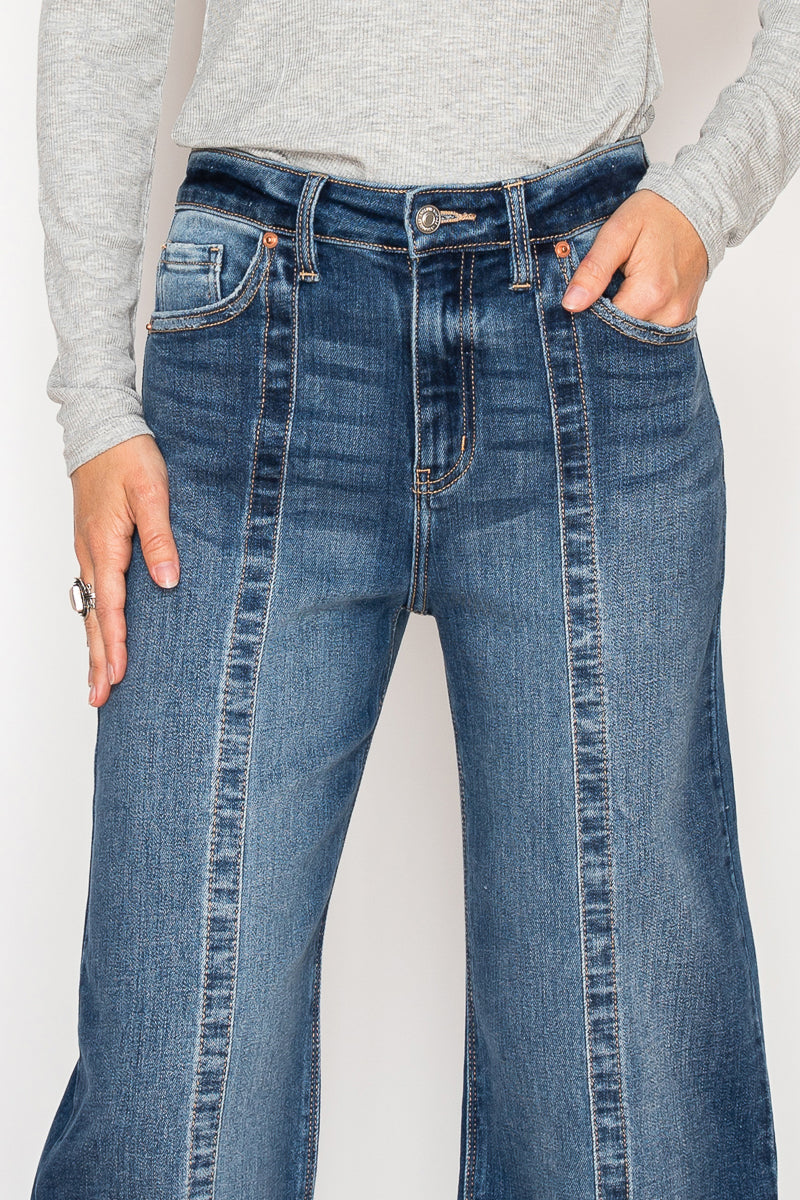 High Rise Relaxed Flare Jeans in 11 (29) view 6 - High-Waisted - High Rise Jeans Women (bottom)