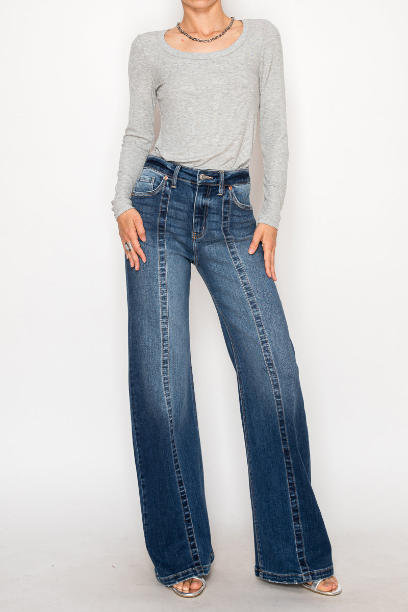 High Rise Relaxed Flare Jeans in 5 (26) view 3 - High-Waisted - High Rise Jeans Women (bottom)