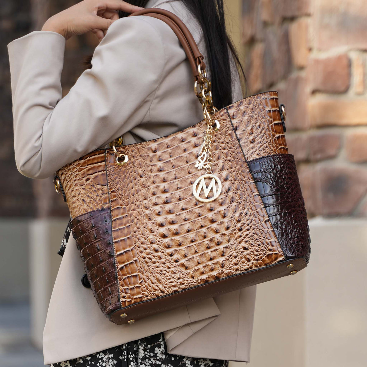 Merlina Tote Bag and Wallet Set in Croco Black view 2 (one-piece)