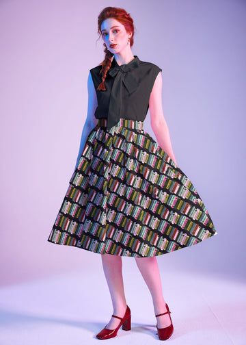 Retrolicious Black Bow Top in S view 2