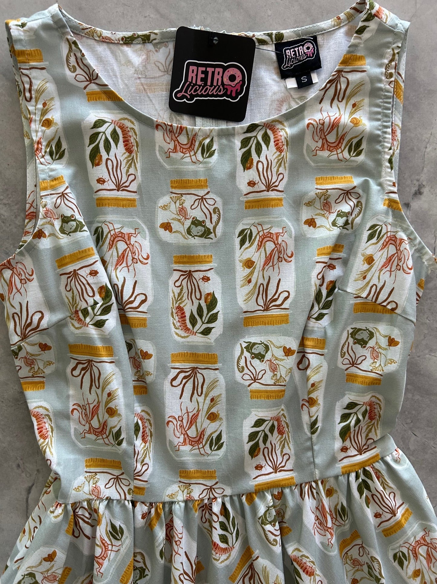 Retrolicious Jars Vintage Dress in 1X view 6 - Vintage Dresser Jars
