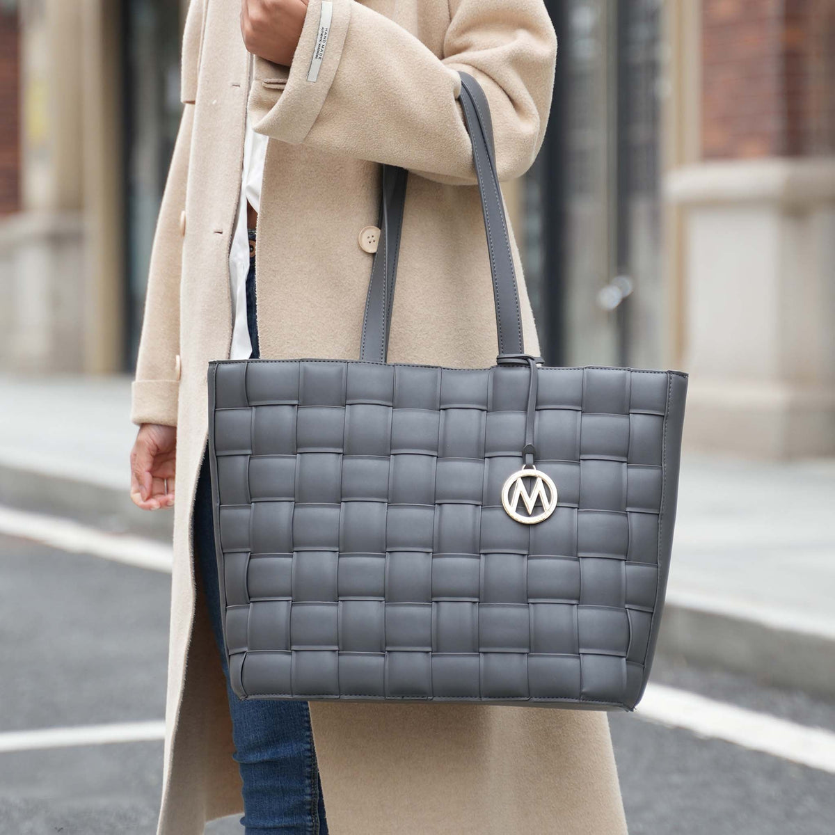 Rowan Woven Tote Bag in Brown view 2 - Bag Tote