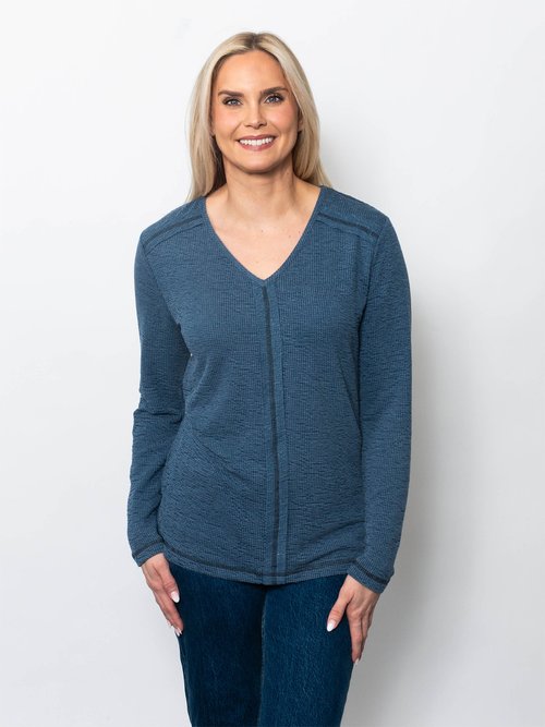 Seersucker V-neck Contrast Inside-out Seam Top in Indigo/Black view 2
