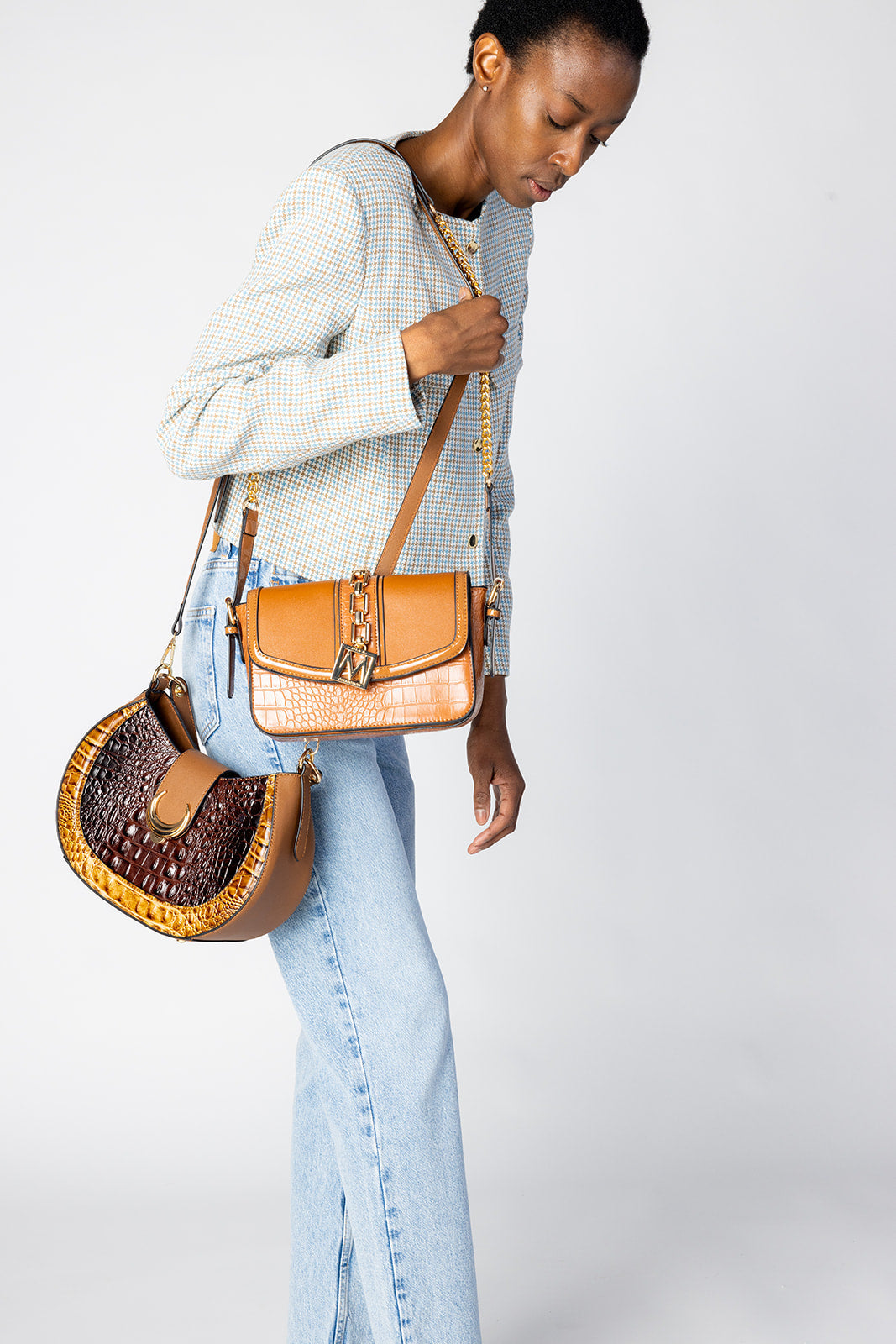 Wendalyn Shoulder Handbag in Brown view 3