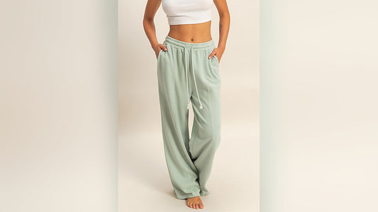 Comfortable Elastic Waistband Pants That Still Look Structured and Chic - US Women's Fashion & Outfit Style Guide