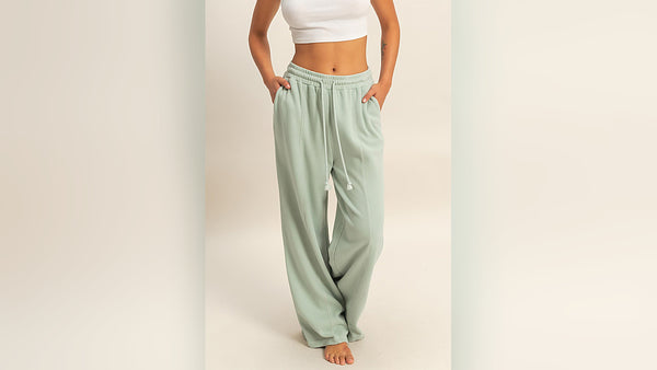 Comfortable Elastic Waistband Pants That Still Look Structured and Chic - US Women's Fashion & Outfit Style Guide