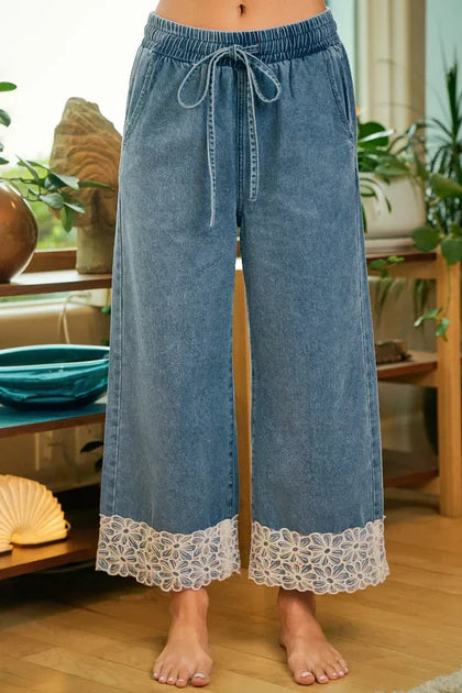 how to style women's clothing women wearing Bibi Washed Denim Waist Flower Lace Trim Pants