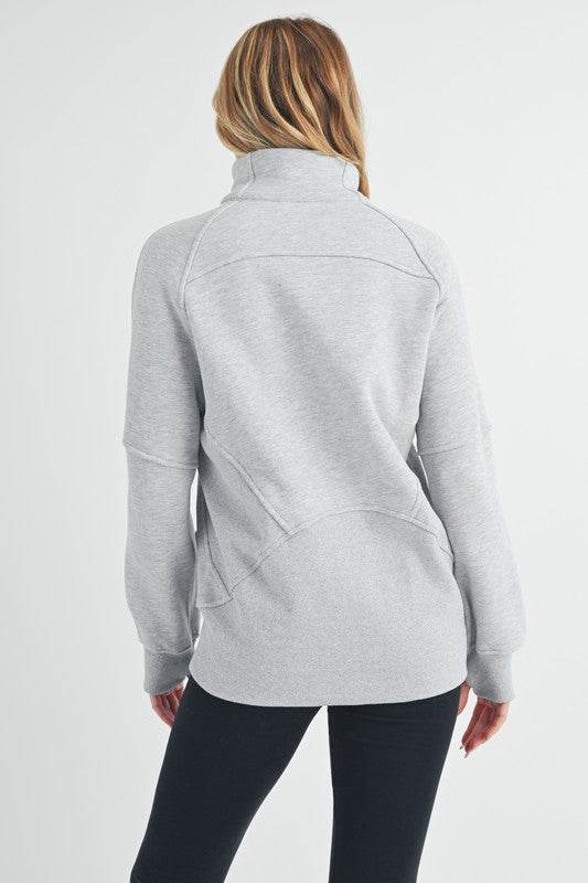 Aemi + Co Half Zip Raglan Sleeve Sweatshirt with Kangaroo Pocket in Light Gray - us.meeeshop