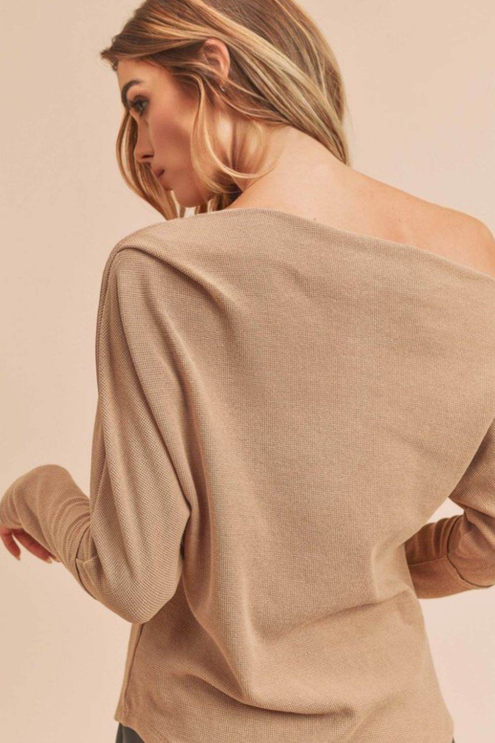 Aemi + Co One Shoulder Long Sleeve Knit Top in Camel - us.meeeshop