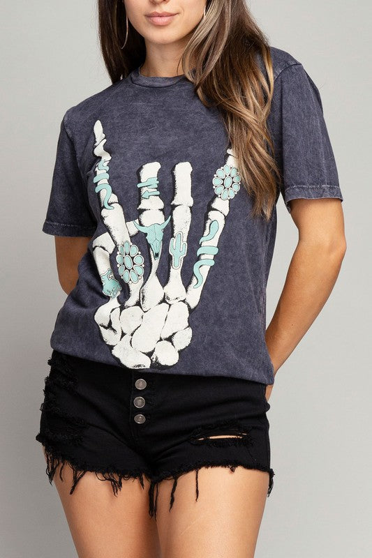 Skeleton Rock Hand Sign Graphic Top | us.meeeshop