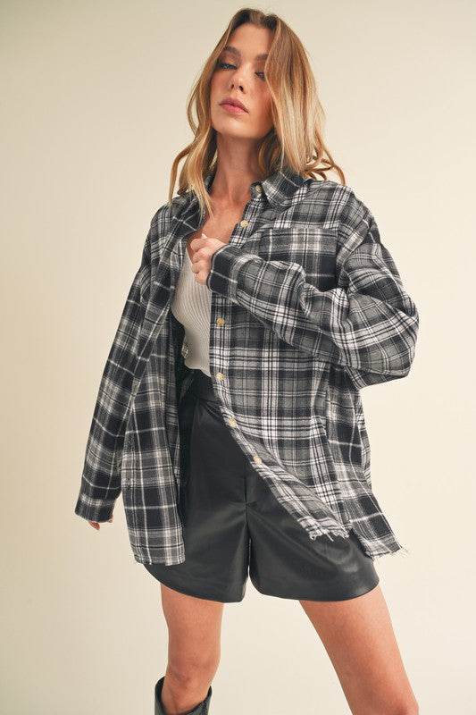 Aemi + Co Frayed Hem Plaid Button Up Flannel Shirt in Black - us.meeeshop