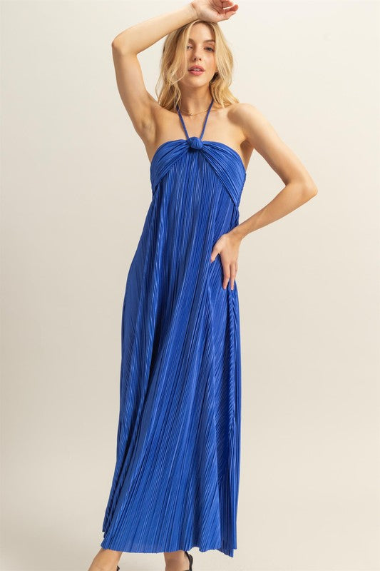 HYFVE Knotted Detail Halter Neck Flowy Maxi Dress - us.meeeshop