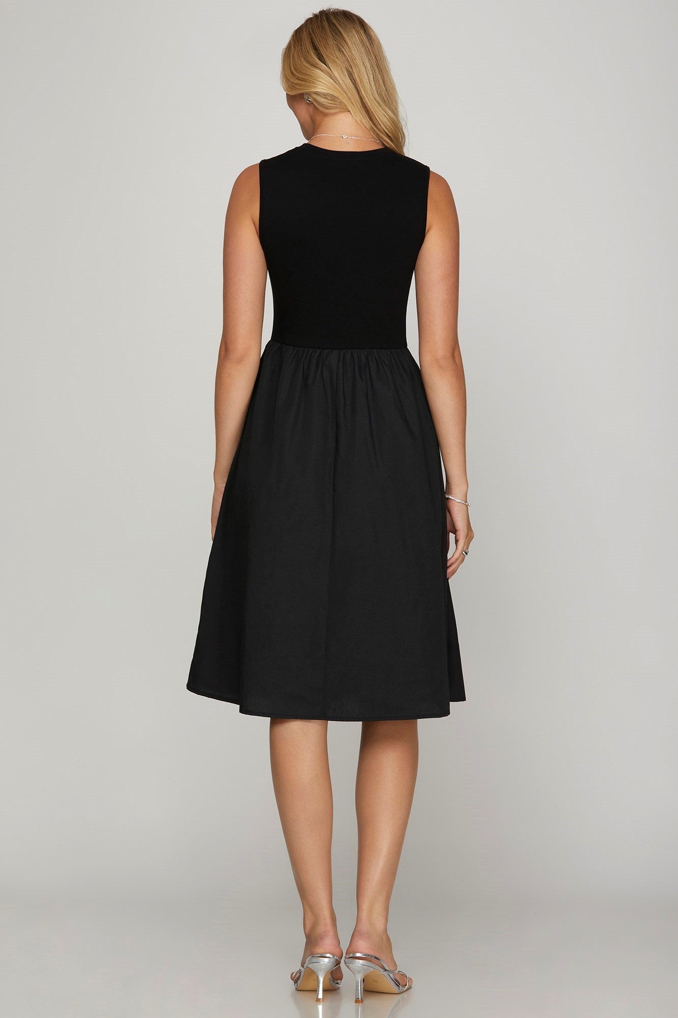 She + Sky | Sleeveless Poplin Woven Midi Dress with Pockets Plus Size - us.meeeshop