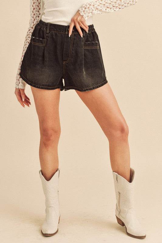 Aemi + Co Frayed Hem Elastic Waist Denim Shorts - us.meeeshop