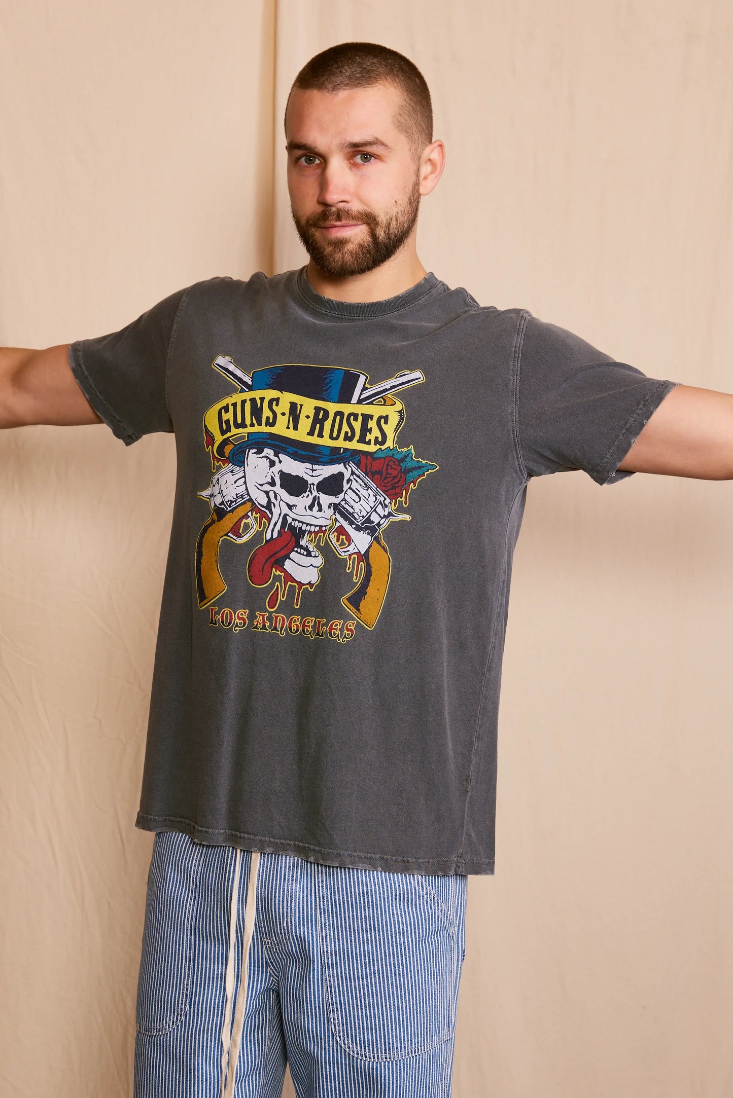 guns roses los Guns N Roses Los Angeles Top Hat Skull Men's Tee view 3 (top) - shop at us.meeeshop