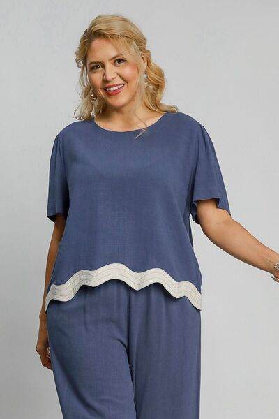 Umgee Linen Blend Scalloped Hem Top Plus Size - us.meeeshop