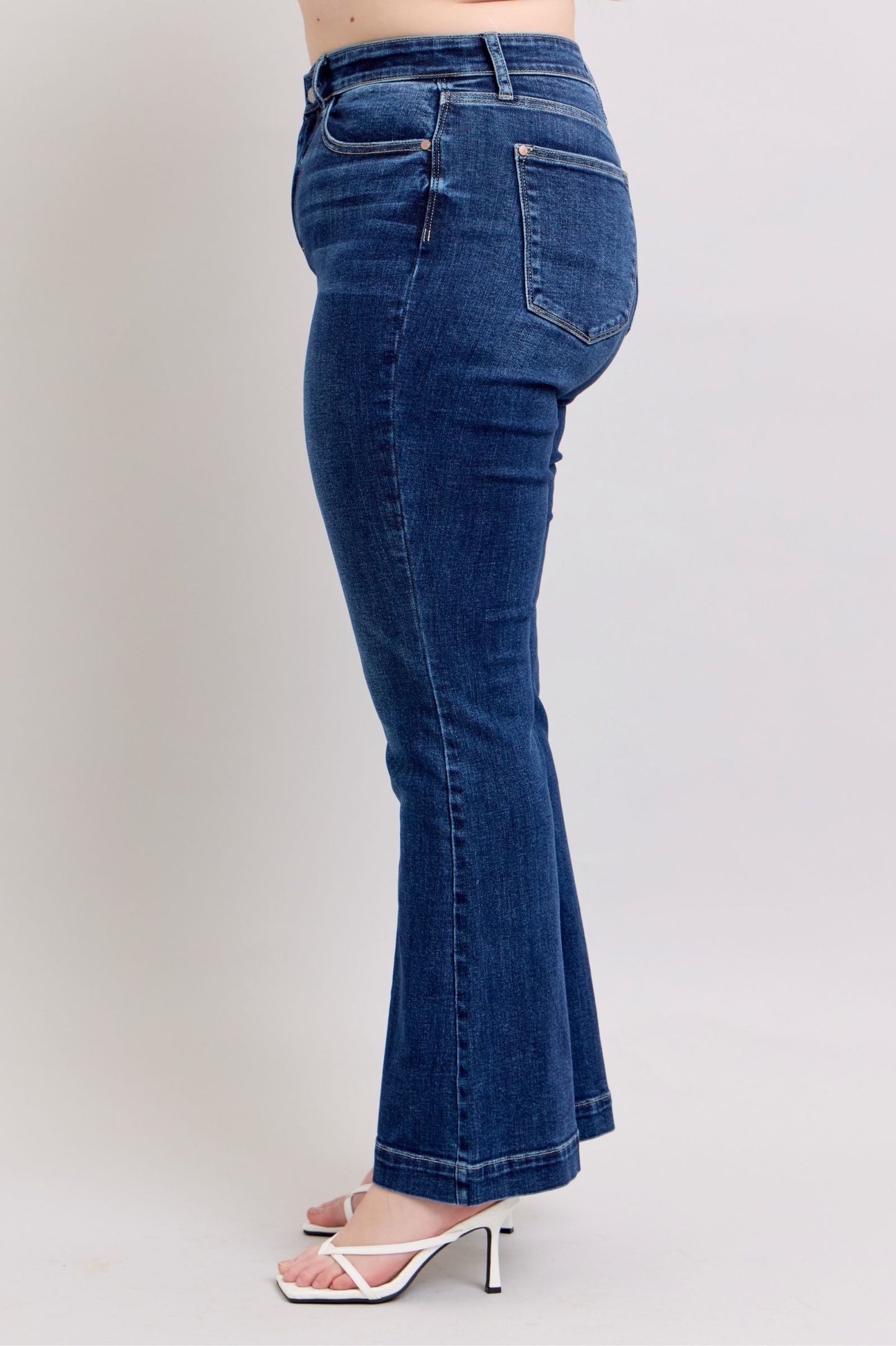 Judy Blue | High Rise Flare Jeans with Pockets Plus Size - us.meeeshop