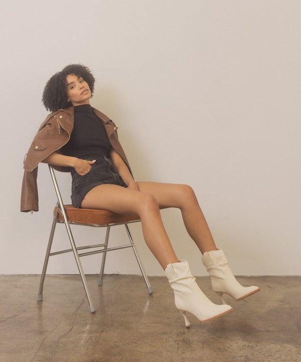 OASIS SOCIETY Riga - Western Inspired Slouch Boots | us.meeeshop