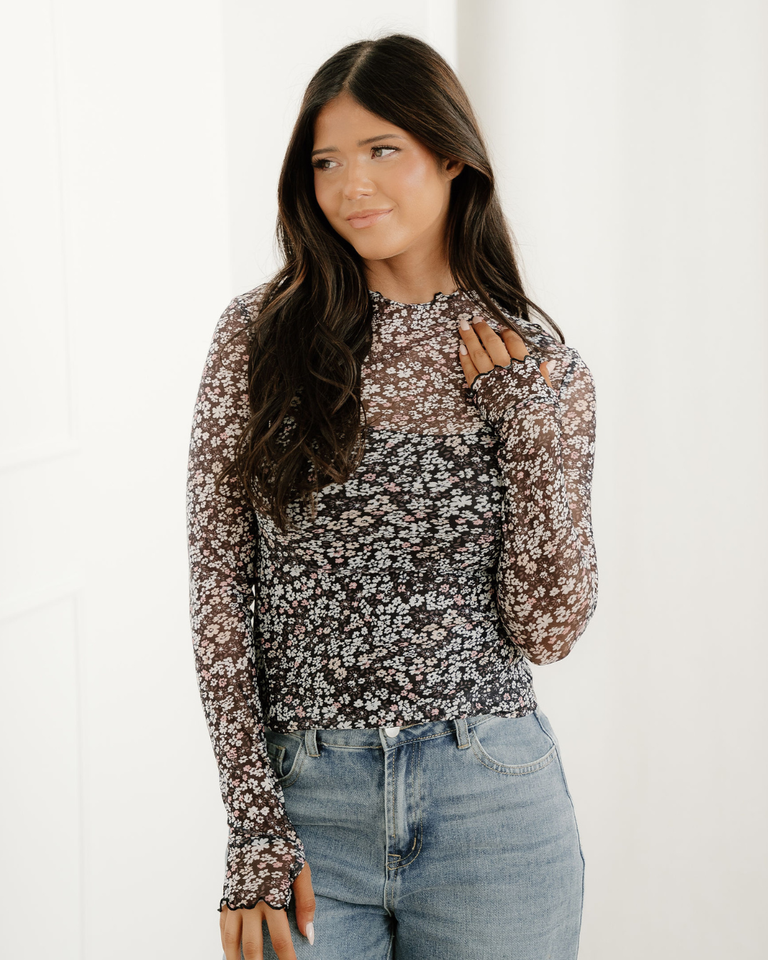 vera ditsy floral Vera Ditsy Floral Mesh Thumbhole Sleeve Slim Fit Top view 7 (top) - shop at us.meeeshop