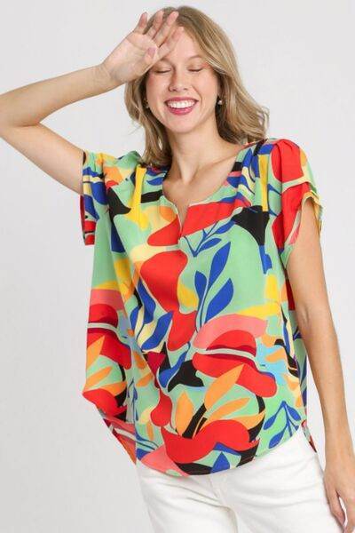 Umgee | Short Sleeved Abstract Print Top Plus Size - us.meeeshop