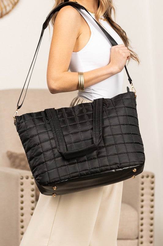 Mila Quilted Traveler Tote with Mini Clutch - us.meeeshop