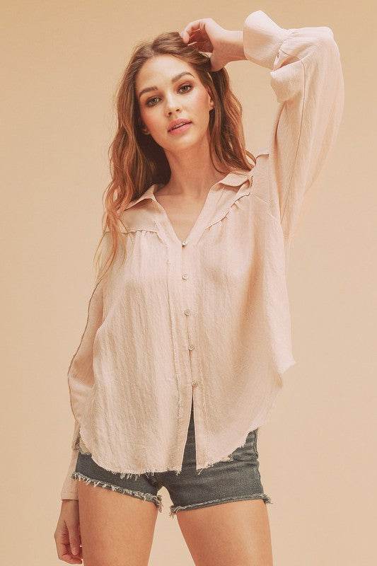 Aemi + Co Raw Hem Button Down Raglan Sleeve Shirt in Peach - us.meeeshop