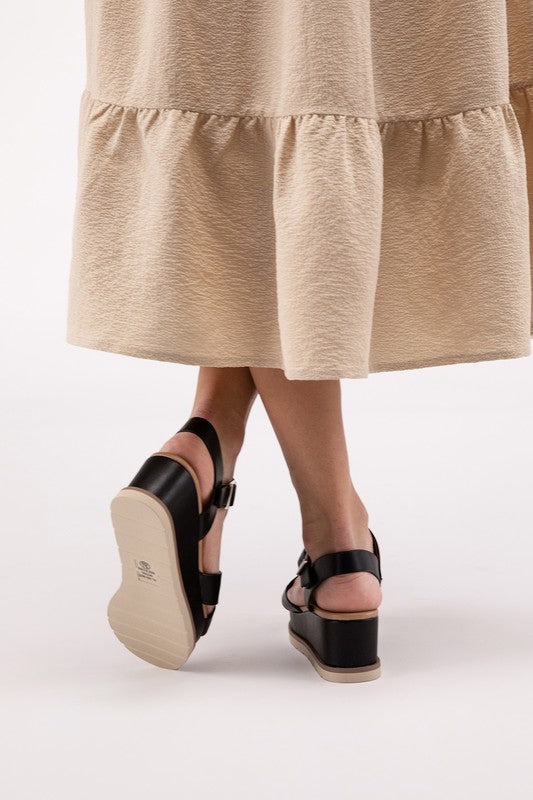 Clever-S Cross Strap Wedge Sandals | us.meeeshop