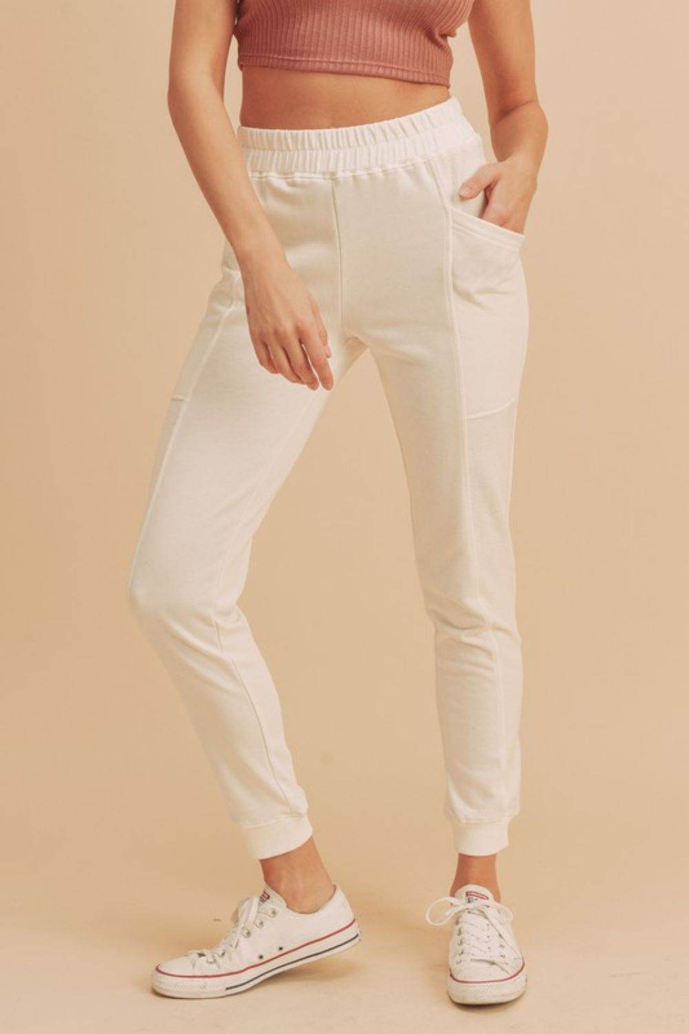 Aemi + Co Elastic Waist Joggers with Pockets in White - us.meeeshop