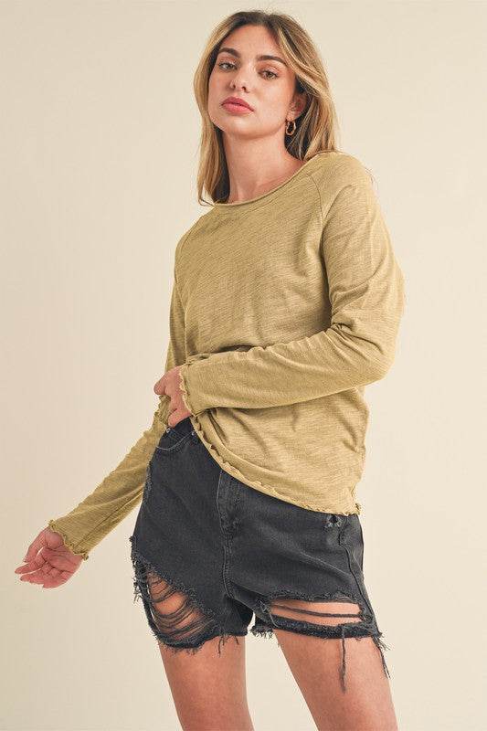 Aemi + Co Lettuce Hemline Round Neck Raglan Sleeve T-Shirt - us.meeeshop