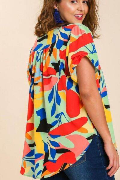 Umgee | Short Sleeved Abstract Print Top Plus Size - us.meeeshop