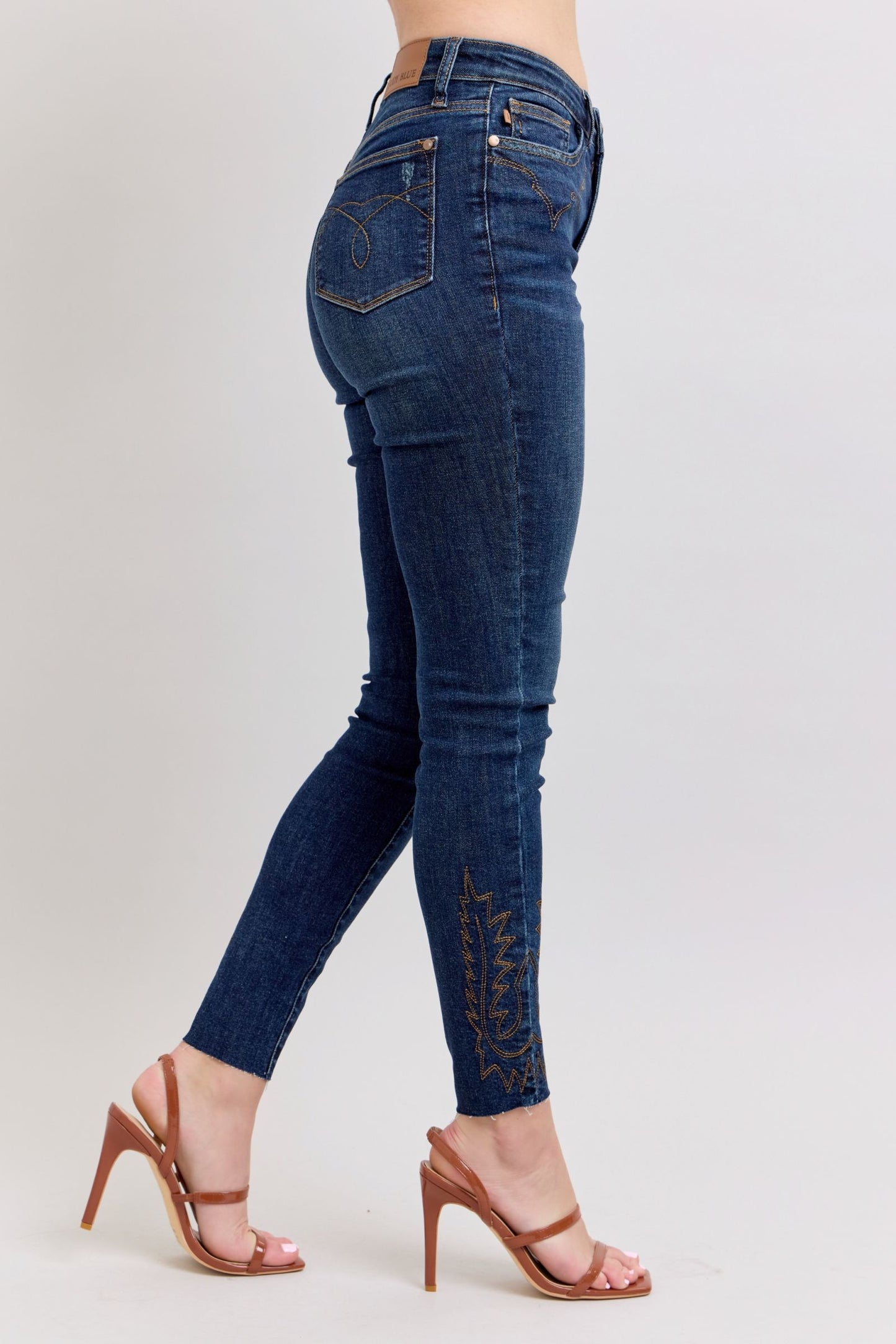 Judy Blue Full Size Embroidered High Rise Skinny Jeans Plus Size - us.meeeshop