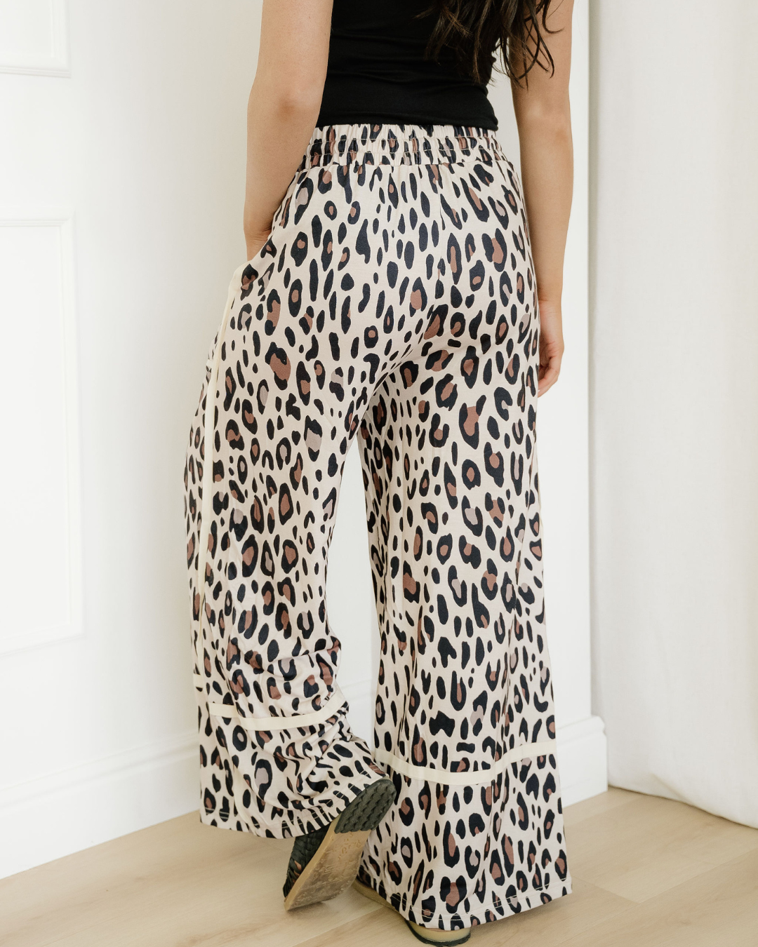 kahlani leopard drawstring Kahlani Leopard Drawstring Wide Leg Cropped Pants view 7 (bottom) - shop at us.meeeshop