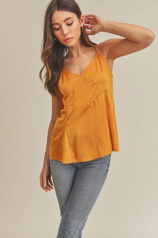 Aemi + Co Tie Back V-Neck Cami - us.meeeshop