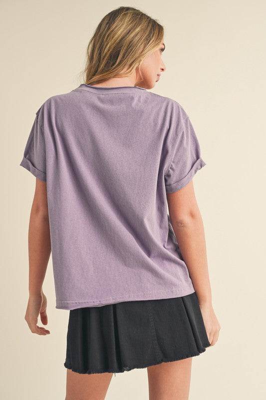 Aemi + Co Exposed Seam Round Neck Short Sleeve T-Shirt in Mauve - us.meeeshop