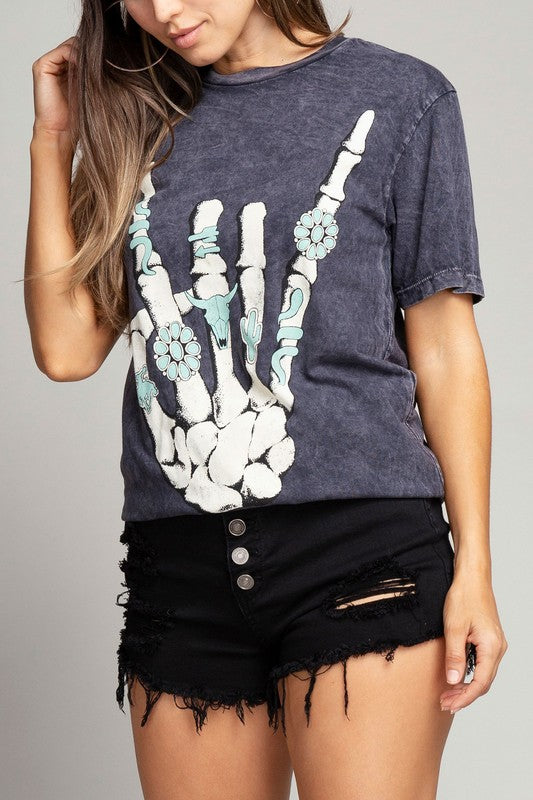 Skeleton Rock Hand Sign Graphic Top | us.meeeshop