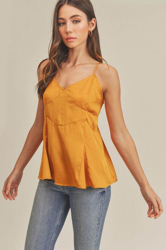 Aemi + Co Tie Back V-Neck Cami - us.meeeshop