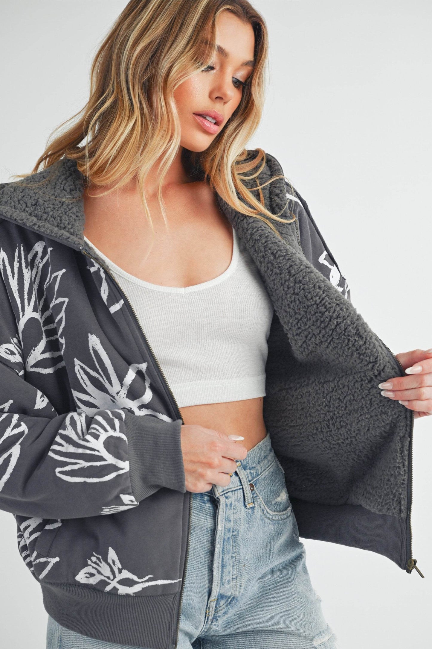 Aemi + Co Flower Print Zip Up Sherpa Hoodie - us.meeeshop