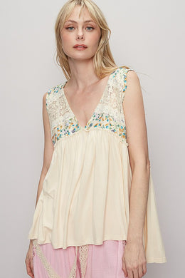 POL Lace Detail Frill Floral V-Neck Sleeveless Top in Cream