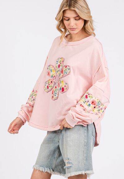 SAGE + FIG Daisy Patch Applique Long Sleeve Sweatshirt - us.meeeshop