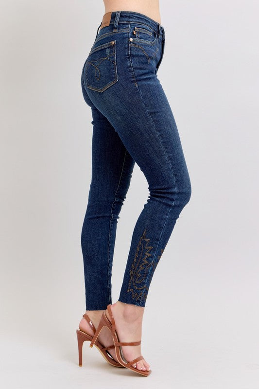 Judy Blue Full Size Embroidered High Rise Skinny Jeans Plus Size - us.meeeshop