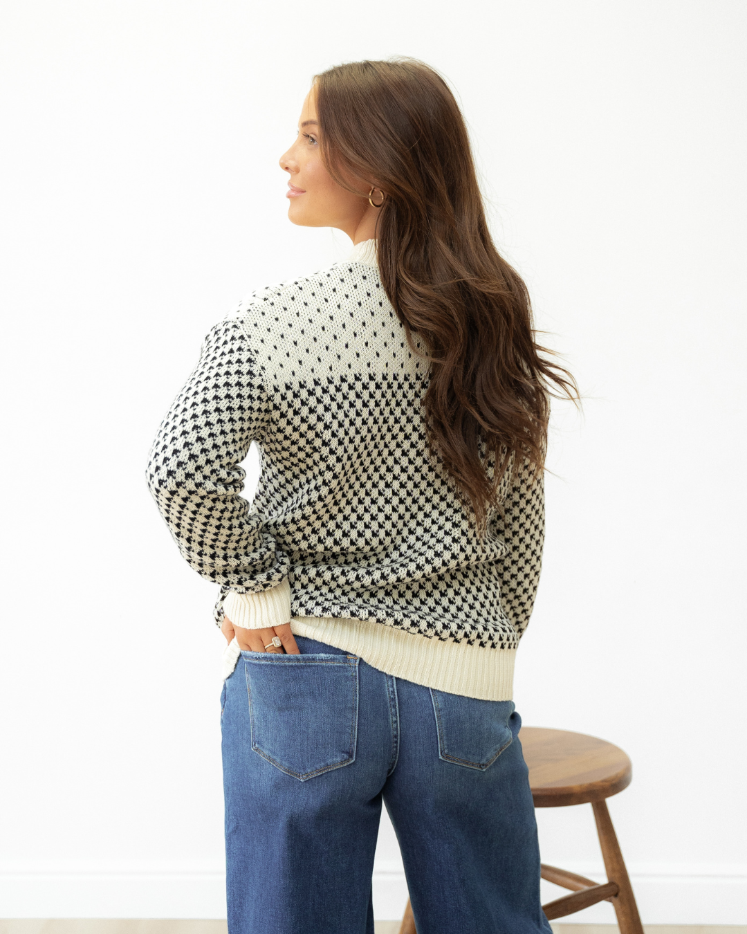 judith sweater black Judith Sweater - Black view 5 (layer) - shop at us.meeeshop