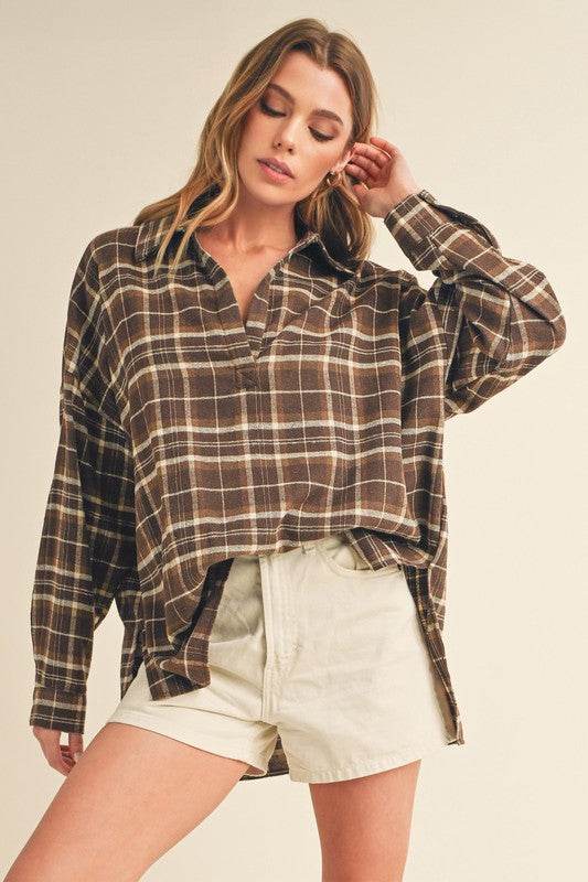 Aemi + Co Side Slit High-Low Plaid Long Sleeve Polo Shirt - us.meeeshop