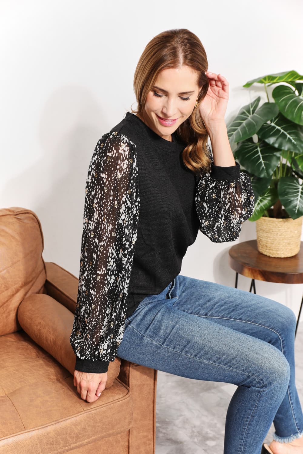 And The Why Full Size Foil Printed Sleeve Top In Black | us.meeeshop
