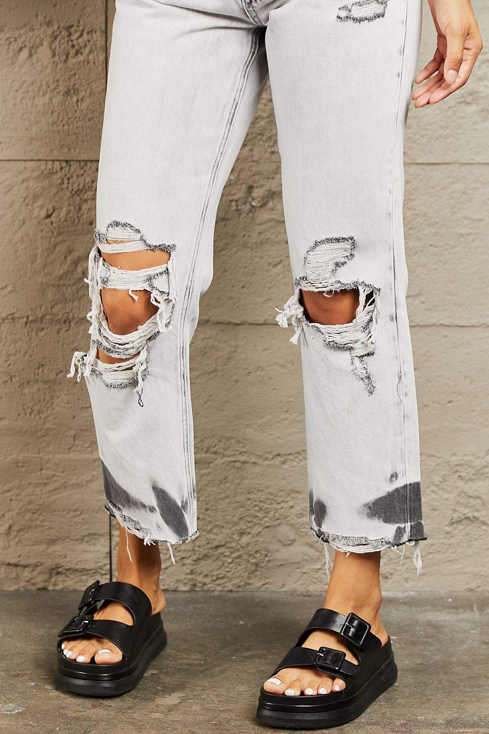 BAYEAS Acid Wash Accent Cropped Mom Jeans | us.meeeshop