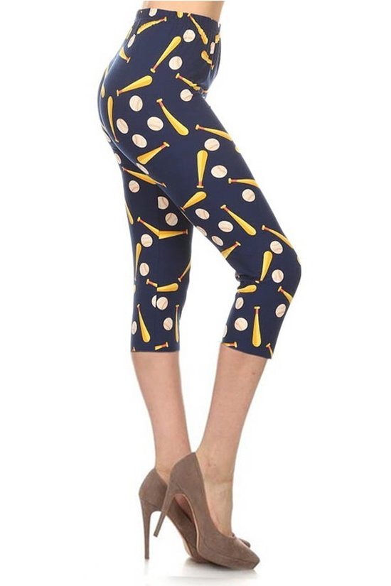 Baseball Printed, High Waisted Capri Leggings In A Fitted Style With An Elastic Waistband | us.meeeshop